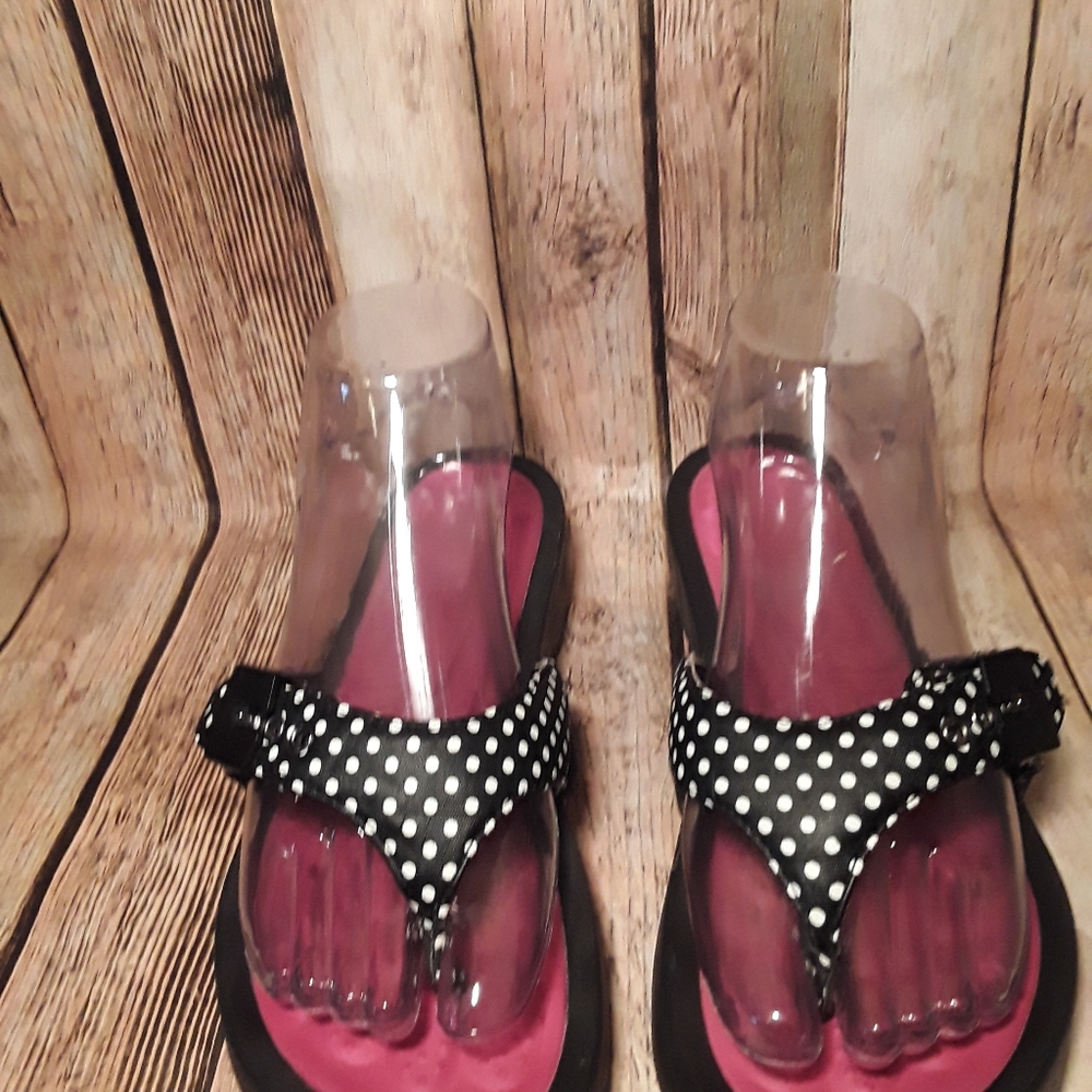 Dr. Scholl's 'Shout 2' Black w/White Polka Dots Slide-on Thong Sandals Size 7 - Picture 5 of 8